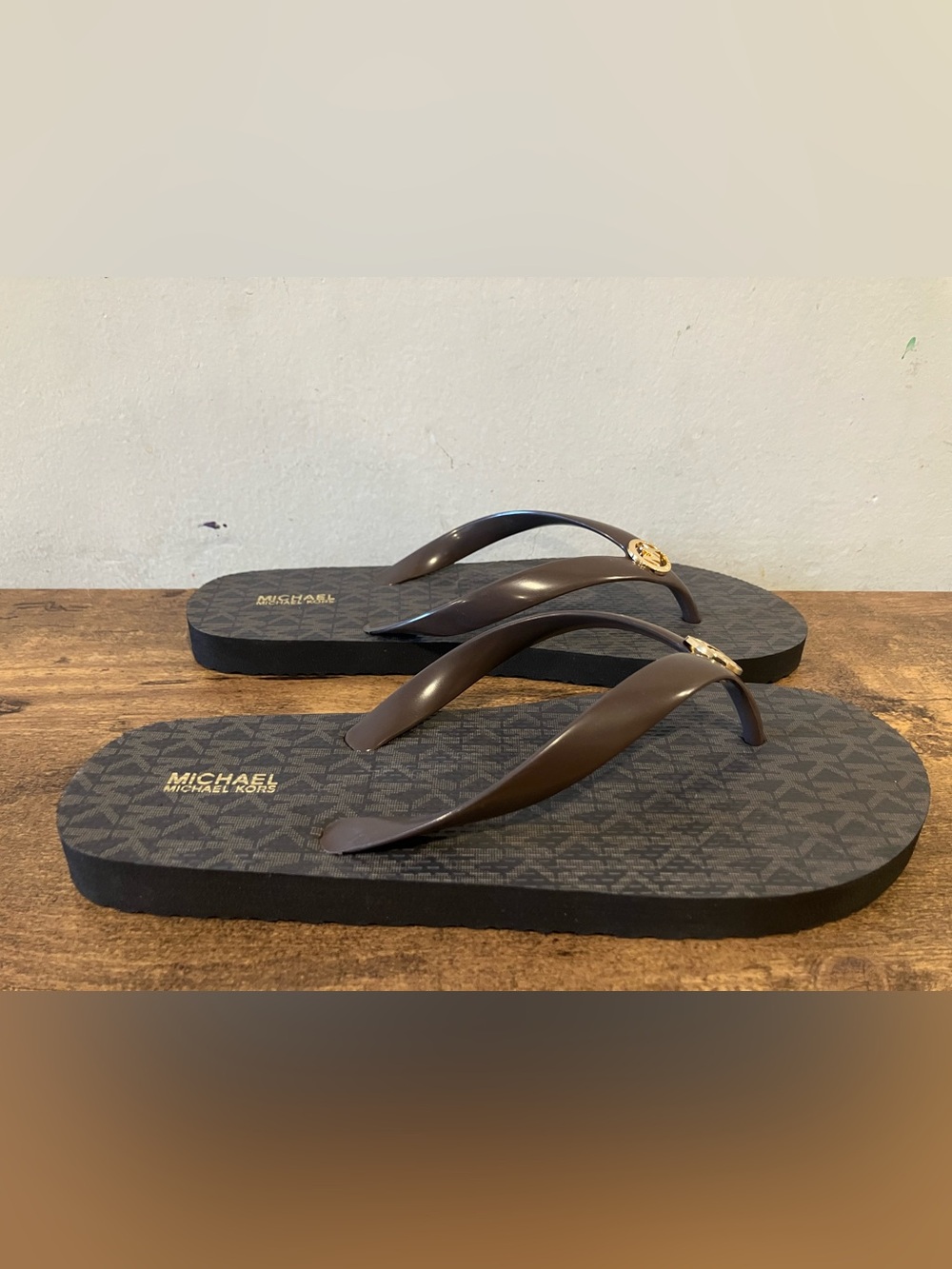 Michael Kors flip-flops - Picture 4 of 7